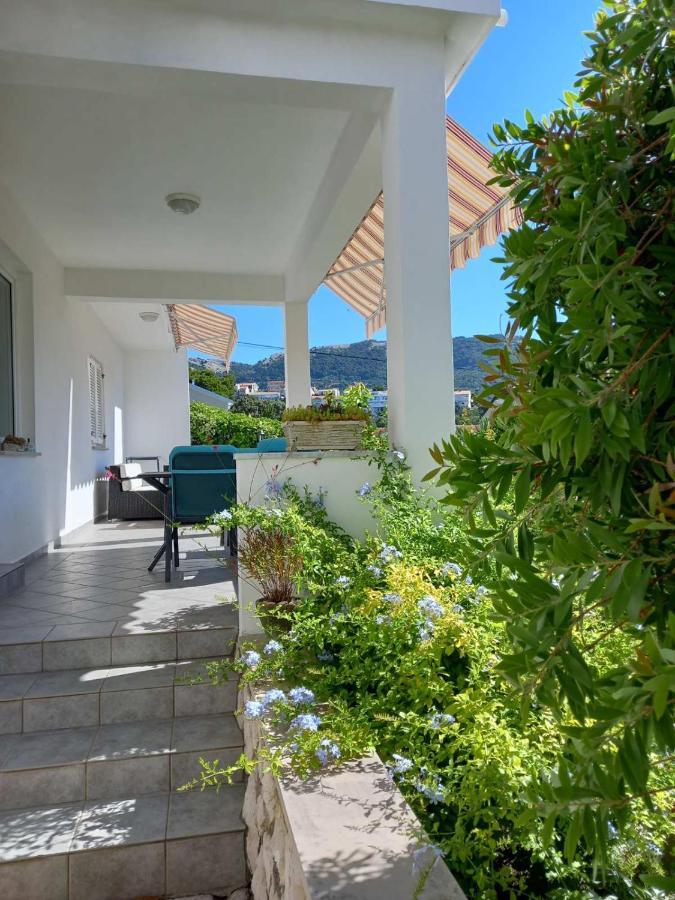Apartman Katica Banjol Exterior photo